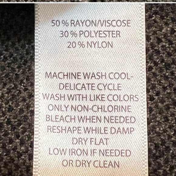 Plus  Size Tahari Zip Up Hooded Sleeveless Cardigan 1x NWT - Picture 6 of 10